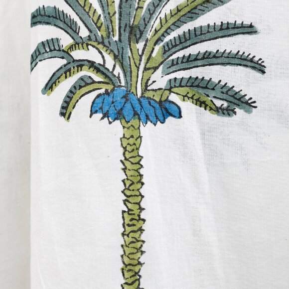 V de Vinster White & Green Oversized Palm Tree Print Tunic - Picture 7 of 12